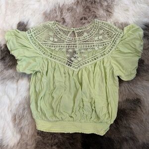 Free People lime green lace crochet elastic bottom puff sleeve top medium boho